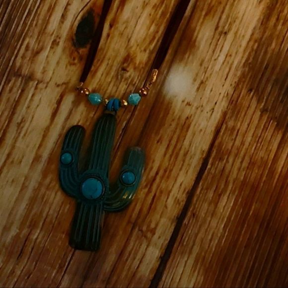 CACTUS NECKLACE SET - Picture 1 of 3